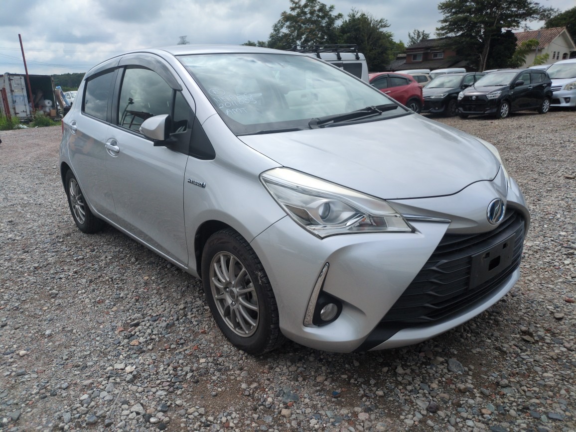 TOYOTA VITZ 2017 | HV U